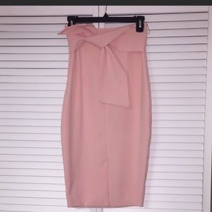 Gorgeous like new pink Lavish Alice skirt size 12